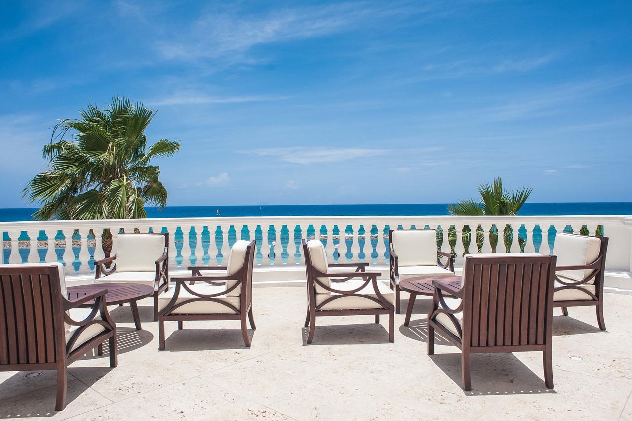 Palmyra Luxury Beach Condos Montego Bay Eksteriør billede