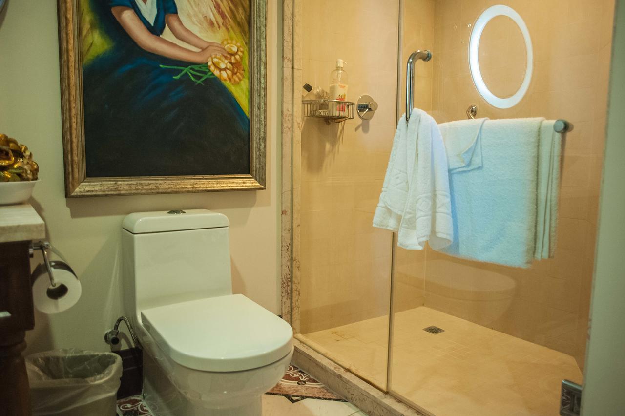 Palmyra Luxury Beach Condos Montego Bay Eksteriør billede